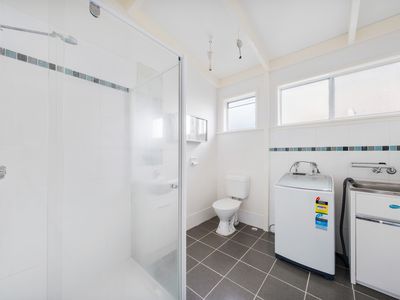15 Trevally Avenue, Chain Valley Bay