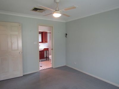 10 Bija Drive, Glenmore Park