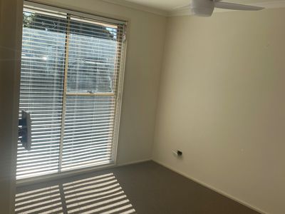 28 Kulleroo Crescent, Claremont Meadows